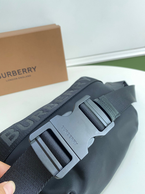B**rry bum bag