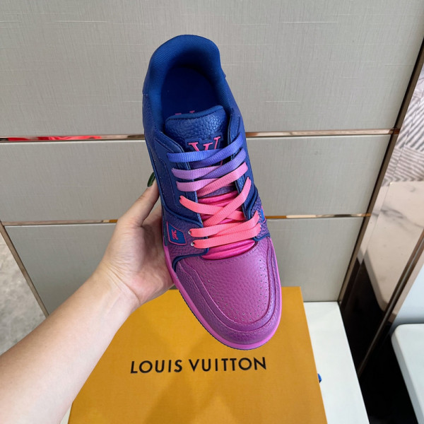 l0*is V*t0n trainer sneaker