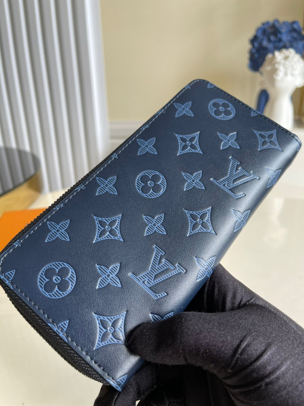 l0*is V*t0n zippy wallet