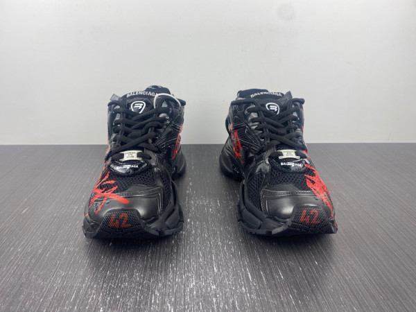 Ba*len*cia*ga runner sneaker