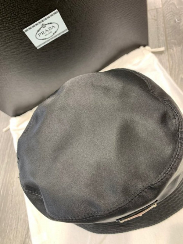 Pra*a nylon bucket hat