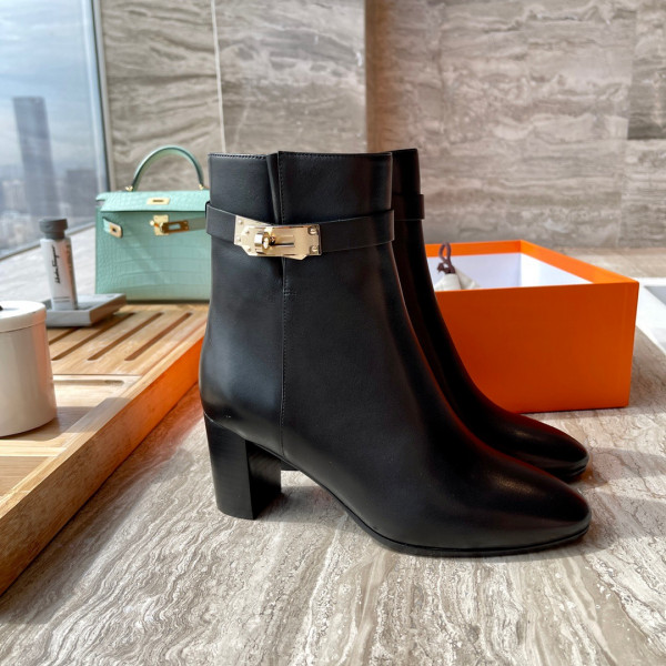 H**mes boots