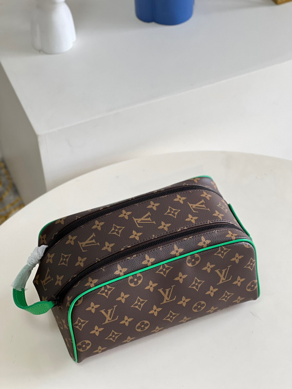 l0*is V*t0n dopp kit toilet pouch