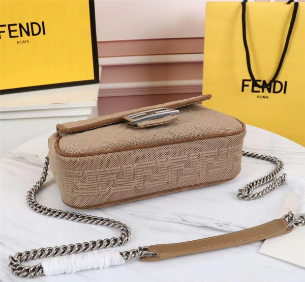 F**di midi baguette chain