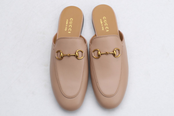 G*u*i princetown leather slipper