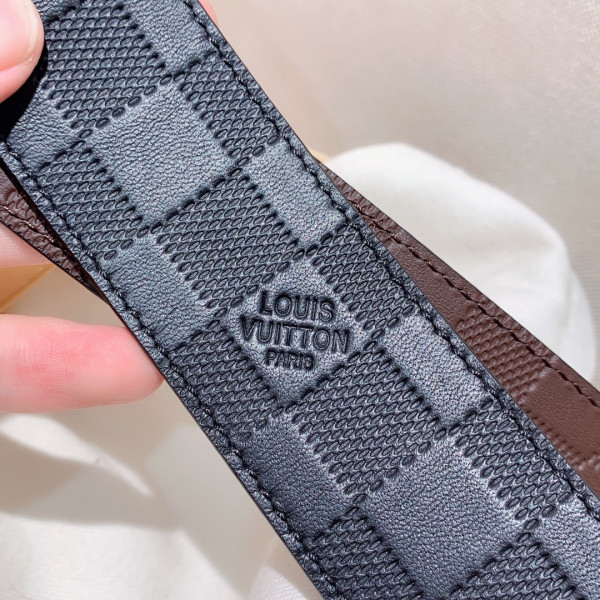 l0*is V*t0n belt