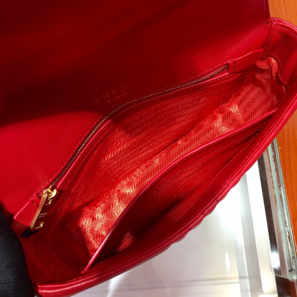 Pra*a medium leather Pra*a diagramme bag