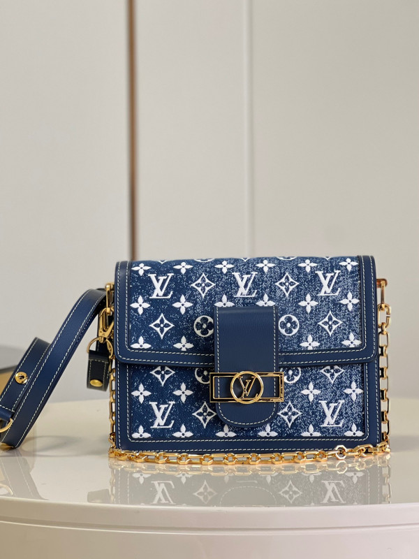 l0*is V*t0n dauphine mm