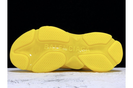 Ba*len*cia*ga triple s