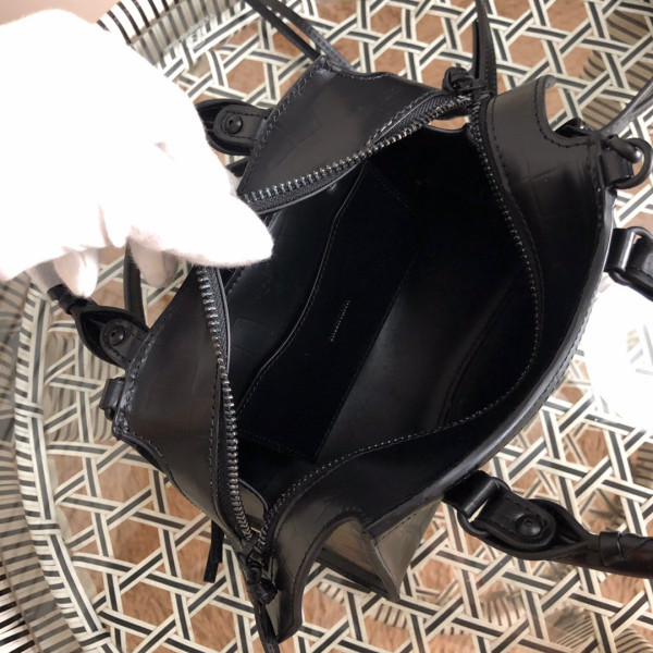 Ba*len*cia*ga neo classic mini top handle bag
