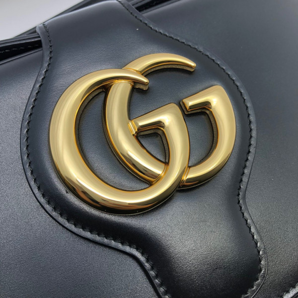 G*u*i arli shoulder bag