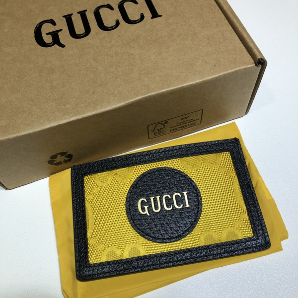 G*u*i off the grid card case
