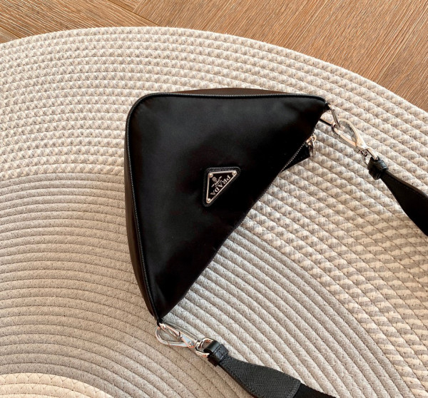 Pra*a triangle bag