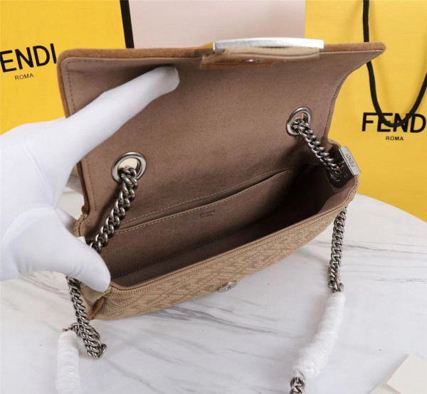 F**di midi baguette chain