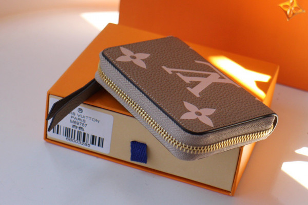 l0*is V*t0n zippy coin purse