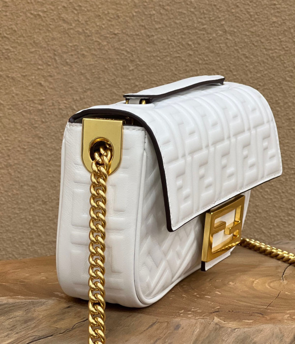 F**di baguette chain midi 397b98-24*14*7cm