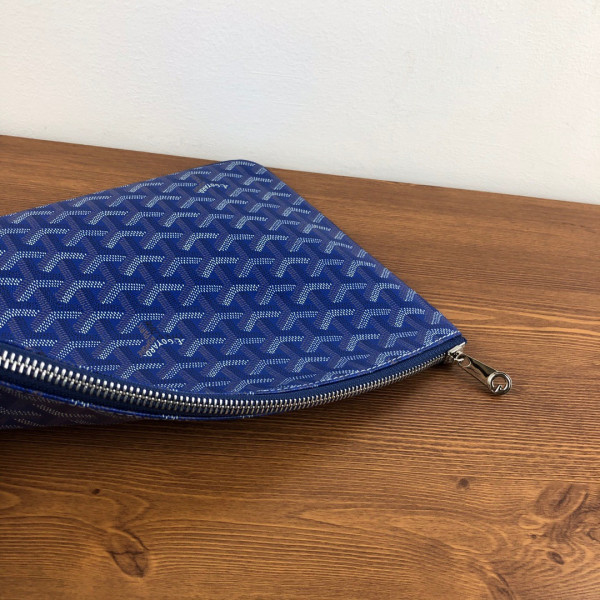Go*ard senat pouch