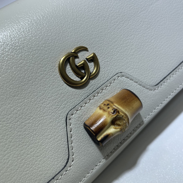G*u*i diana chain wallet with bamboo
