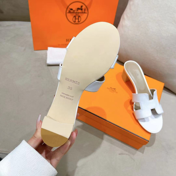 H**mes oasis sandal