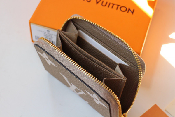 l0*is V*t0n zippy coin purse