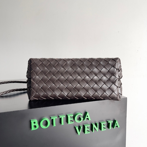 bo*te*ga Ve*ne*ta medium andiamo