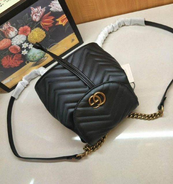 G*u*i gg marmont matelassé backpack 528129