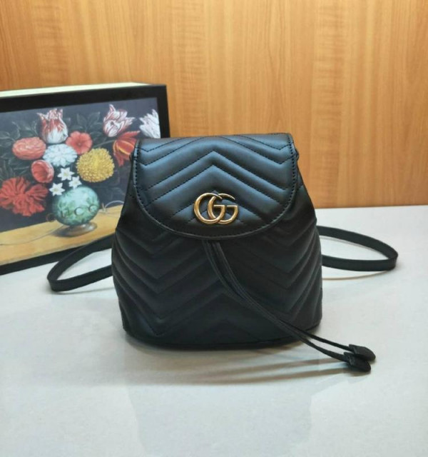 G*u*i gg marmont matelassé backpack 528129