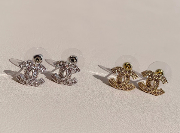 CL EARRINGS
