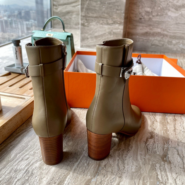 H**mes boots
