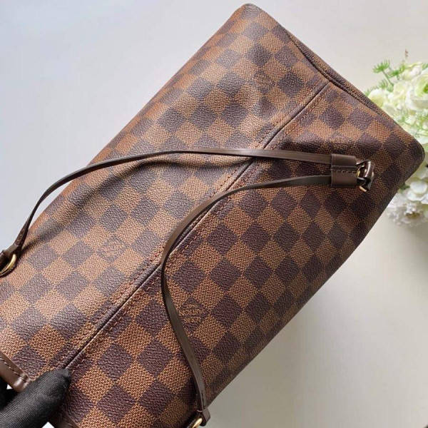 l0*is V*t0n neverfull gm