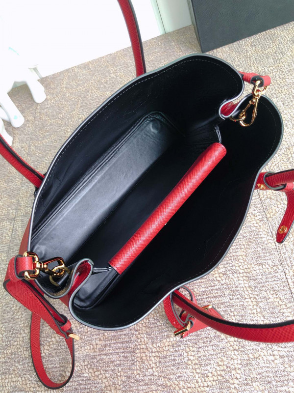 Pra*a double bag
