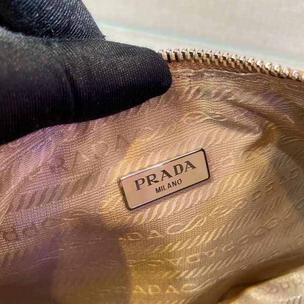Pra*a re-edition 2005 raffia bag