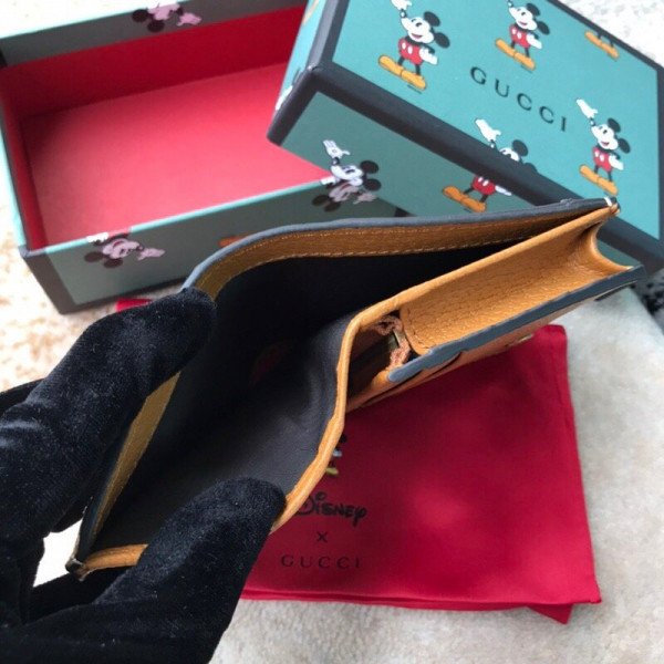 disney x G*u*i gg card holder