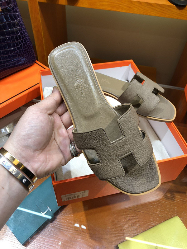 H**mes sandal