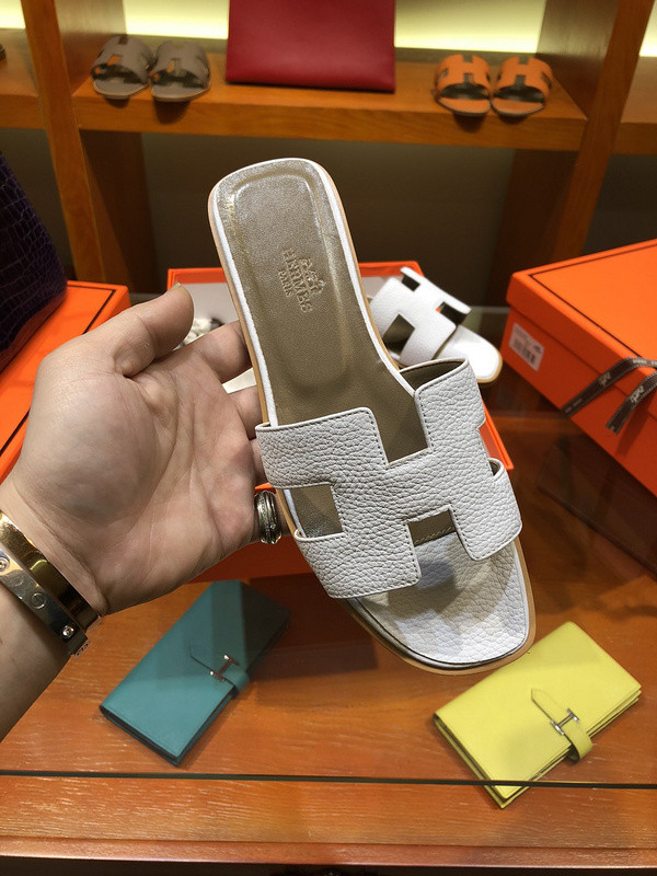 H**mes sandal