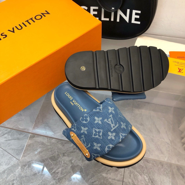 l0*is V*t0n pool pillow comfort mule