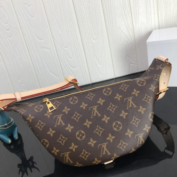 l0*is V*t0n bumbag