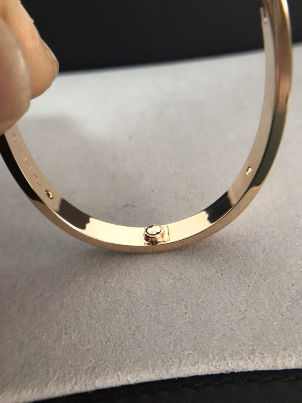 Ca*t*er bracelet