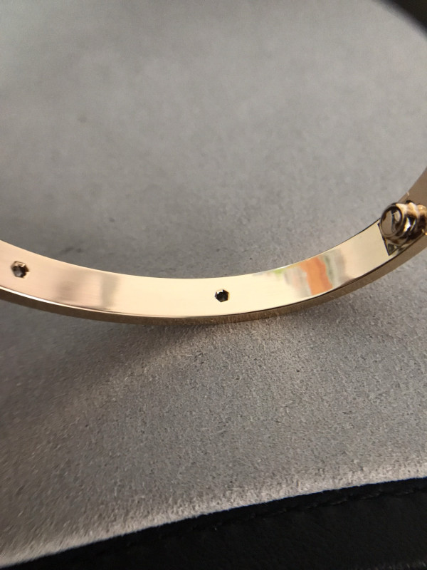 Ca*t*er bracelet