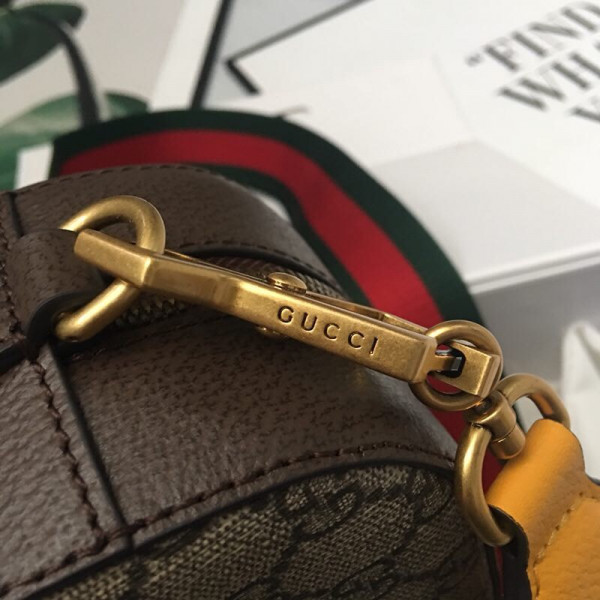G*u*i gg messenger bag