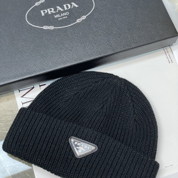 Pra*a hat