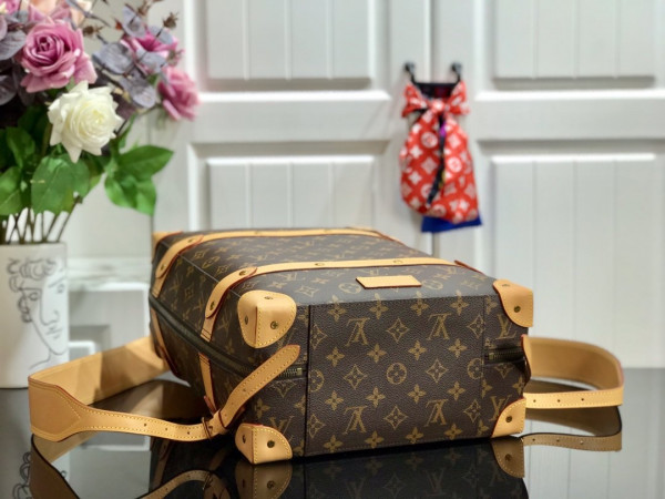 l0*is V*t0n soft trunk backpack pm