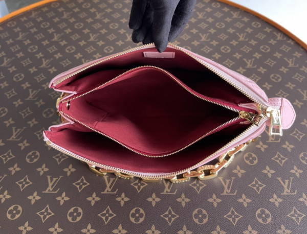 l0*is V*t0n coussin pm
