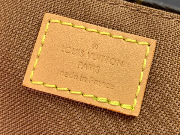l0*is V*t0n petit sac plat