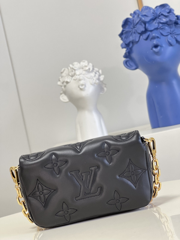l0*is V*t0n wallet on strap bubblegram