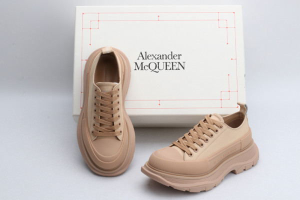 ale*d*r M*Q*en tread slick lace up