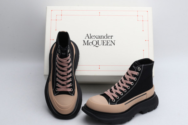ale*d*r M*Q*en tread slick boot