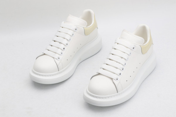 ale*d*r M*Q*en oversized sneaker