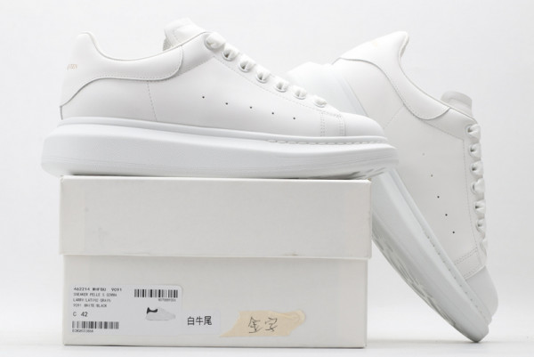 ale*d*r M*Q*en oversized sneaker