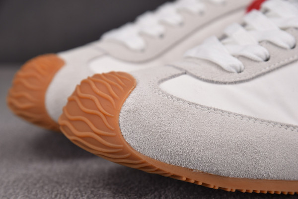 L0ew* ballet runner